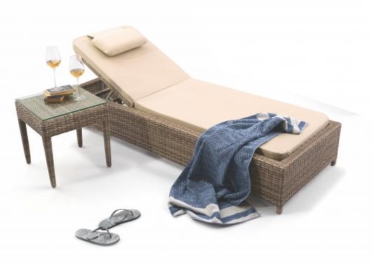 Lounger With Side Table