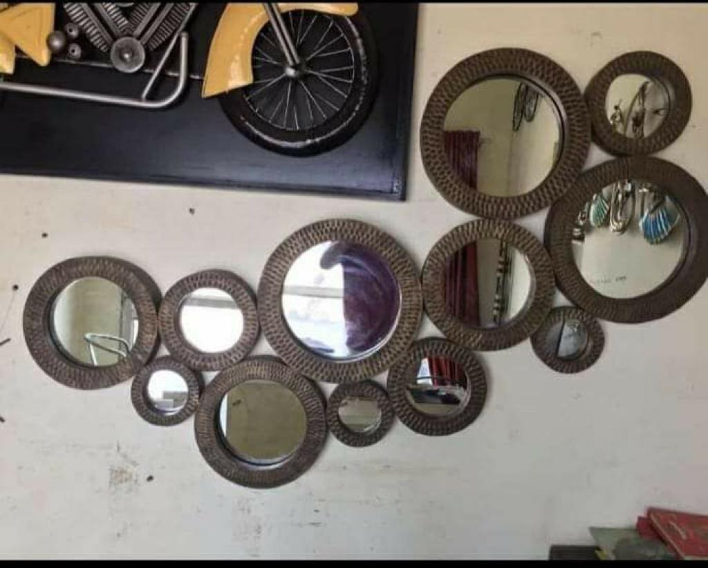 wall mirror